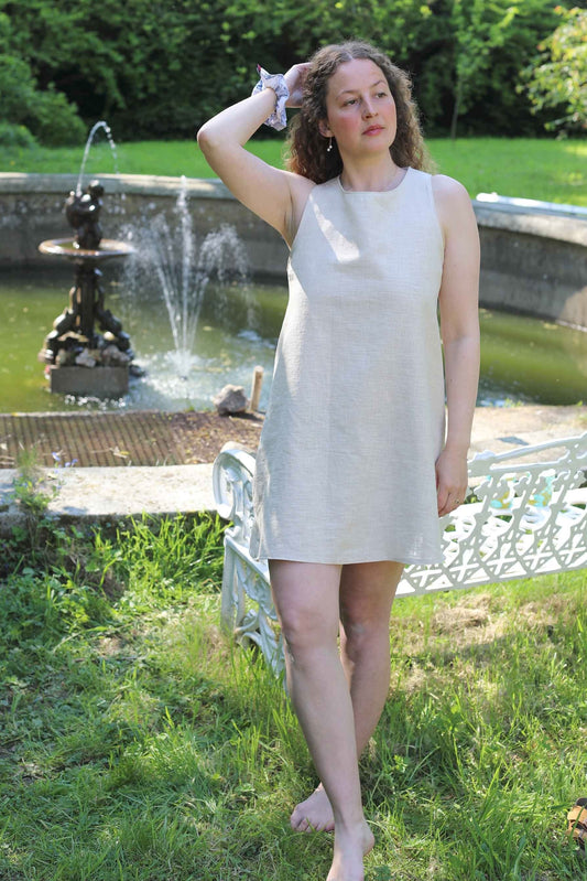 L'INTEMPORELLE - Robe en lin Ă boutons