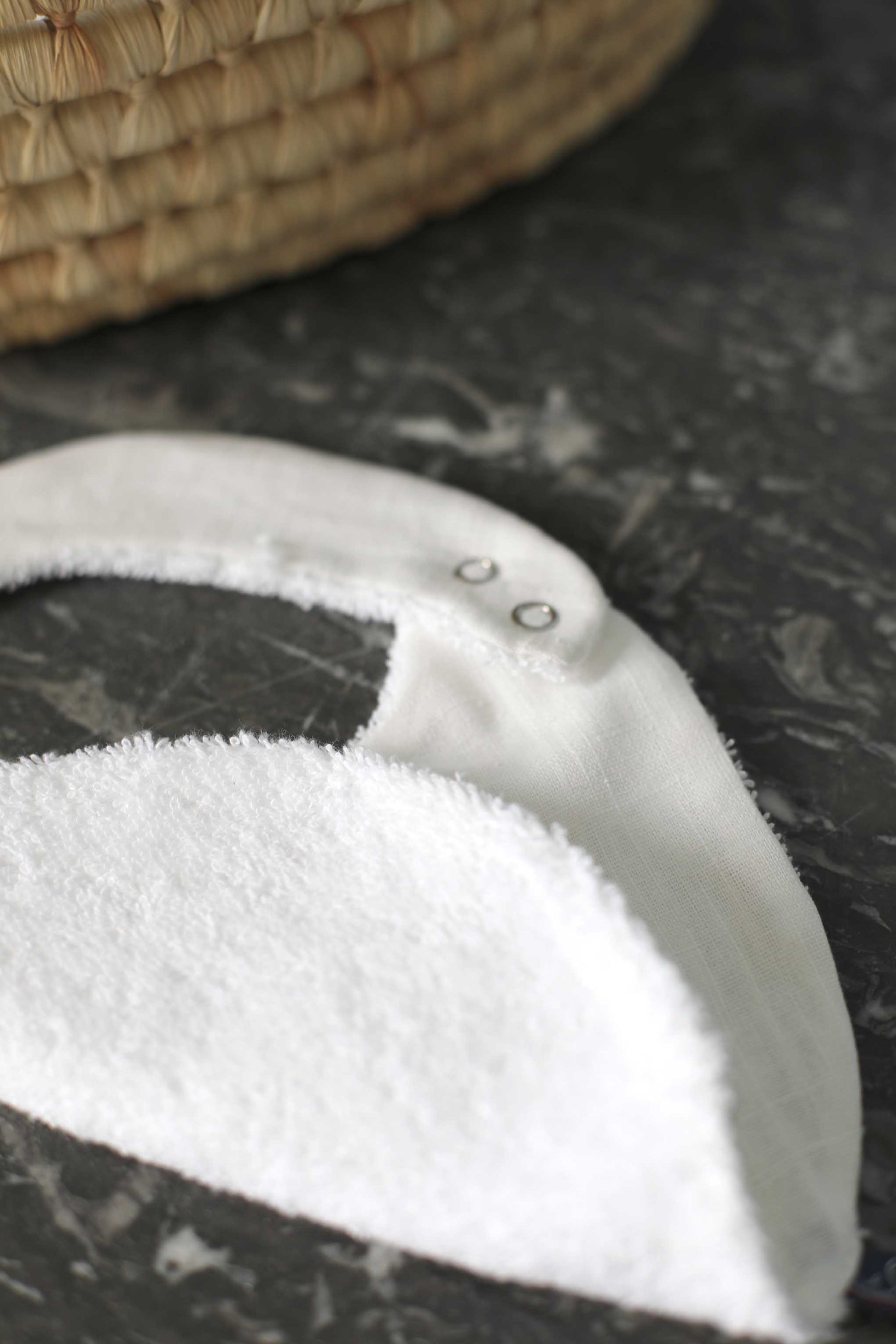 Bavoir - Linge d'antan en lin personnalisé